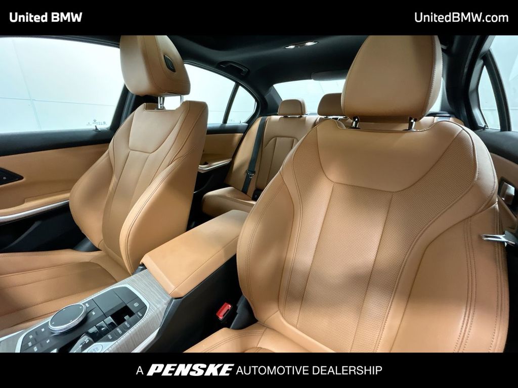 Thumbnail: 2025 BMW 3 Series - 13