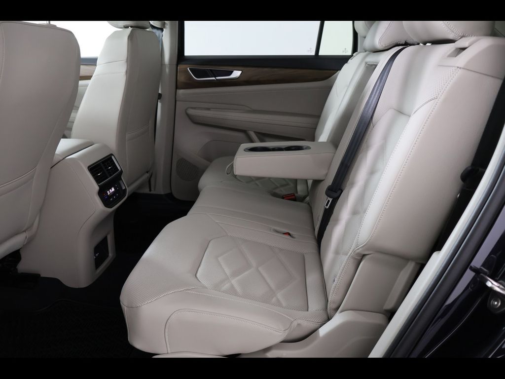 2026 Volkswagen Atlas SE - Photo 9