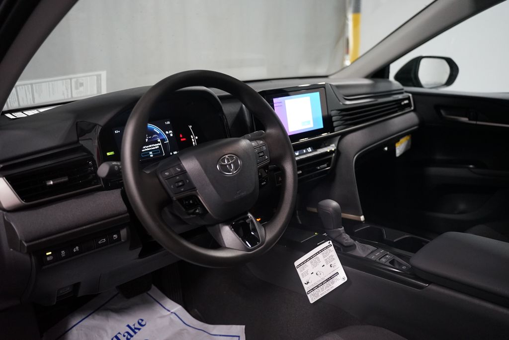 Thumbnail: 2025 Toyota Camry - 16