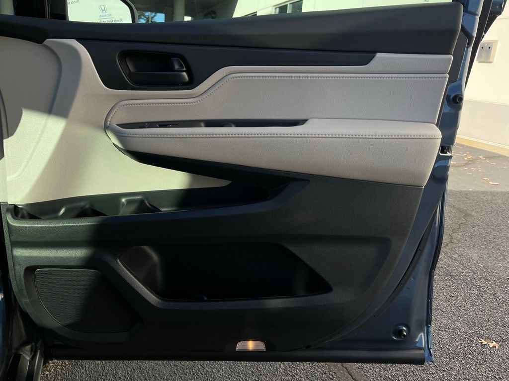 2025 Honda Odyssey EX-L 27