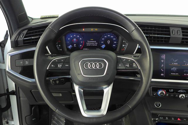 2021 Audi Q3 Premium 27