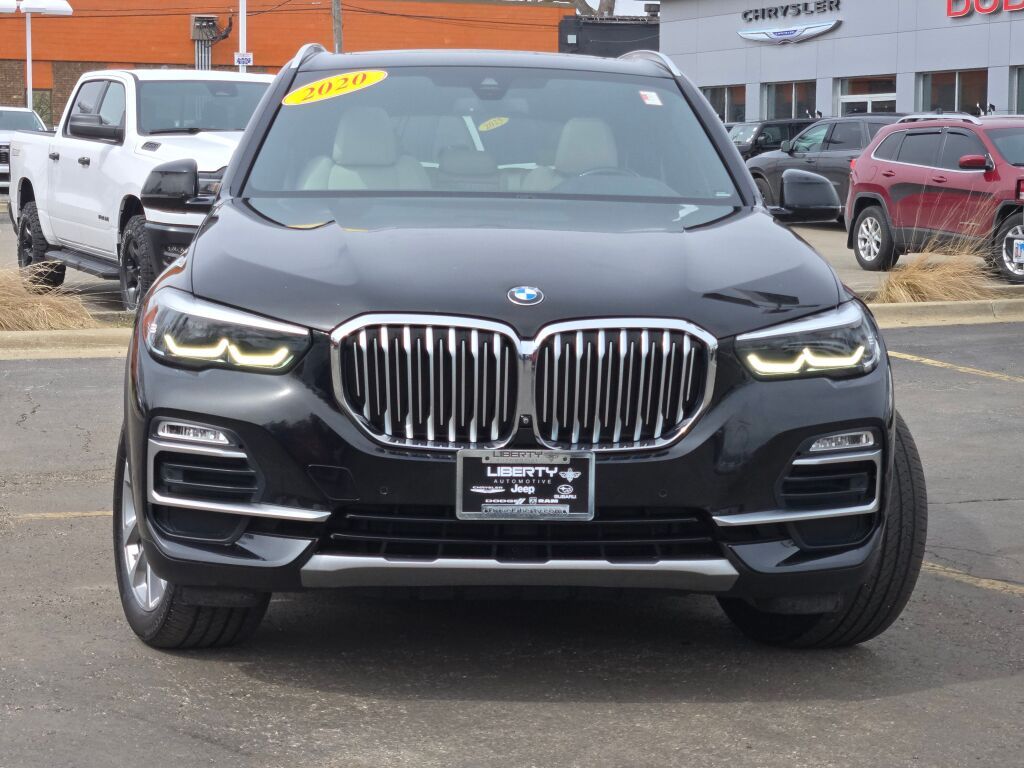 View vehicle photo 4