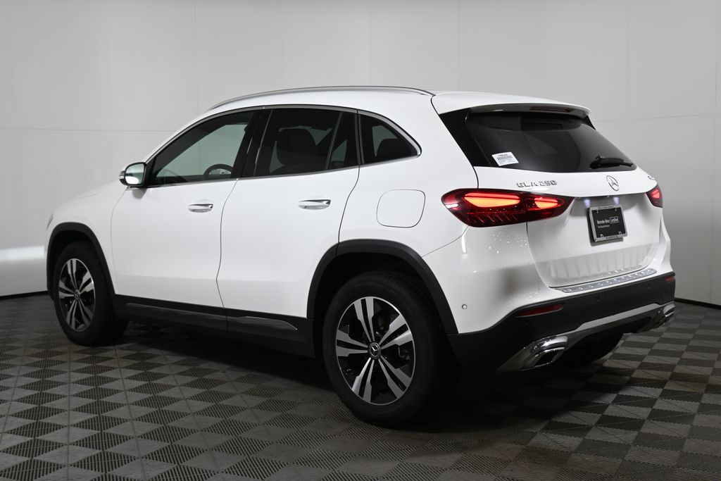 Thumbnail: 2026 Mercedes-Benz GLA - 5