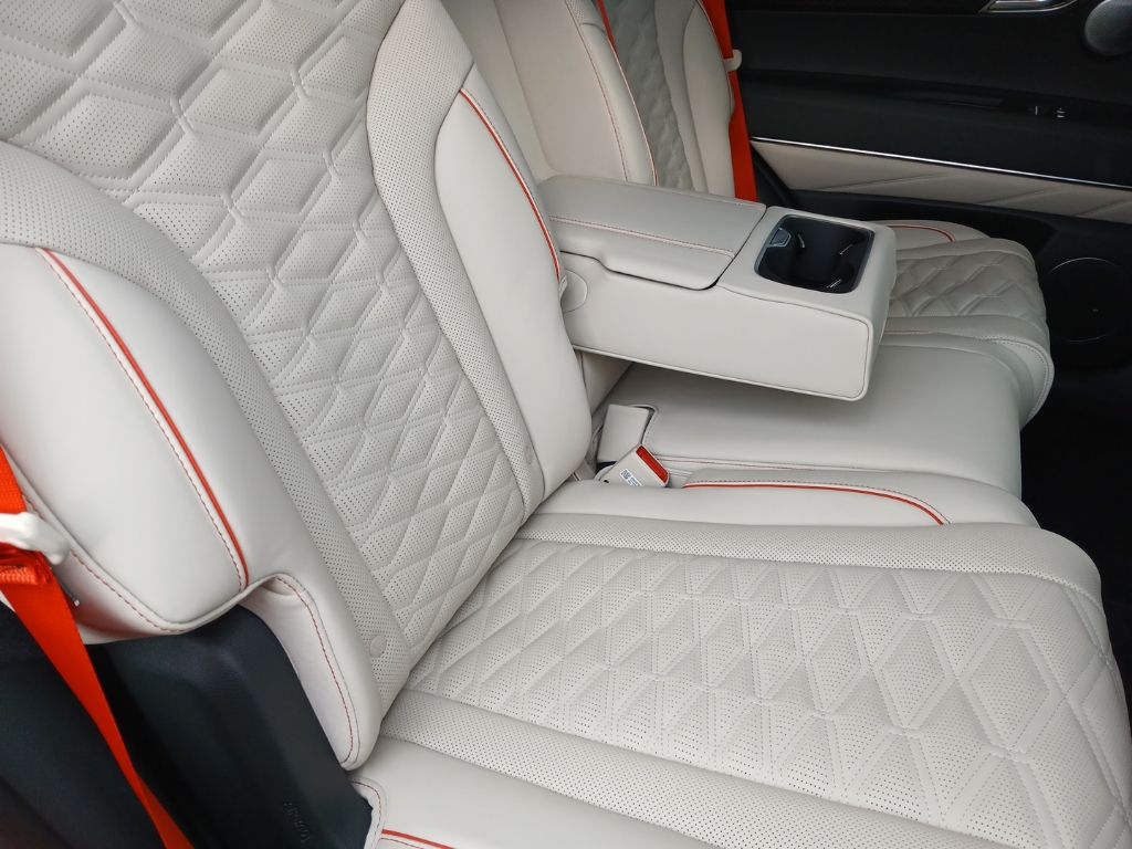 Thumbnail: 2025 Genesis GV80 - 32