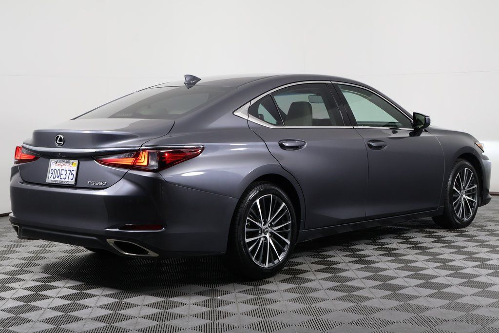 Thumbnail: 2022 Lexus ES - 4