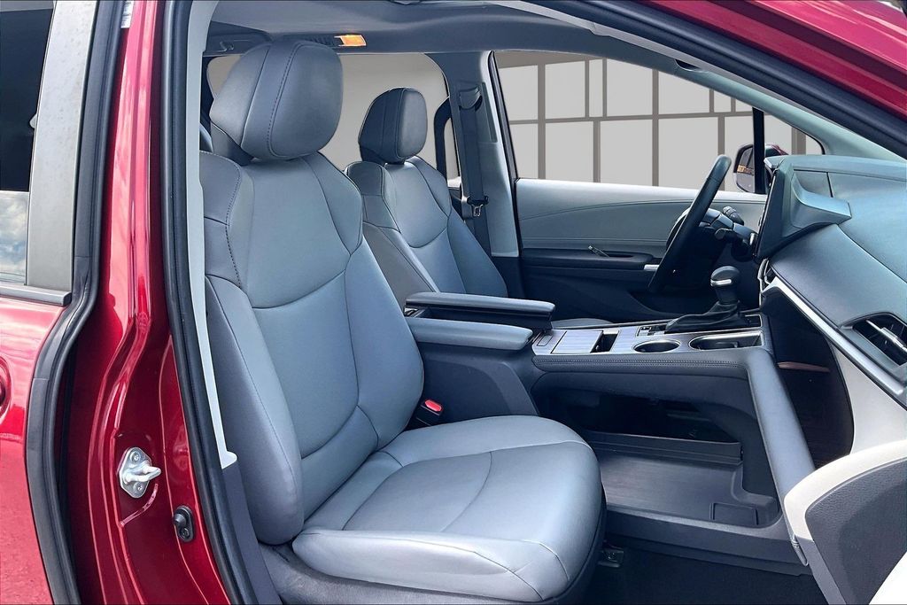 Used 2023 Toyota Sienna Van