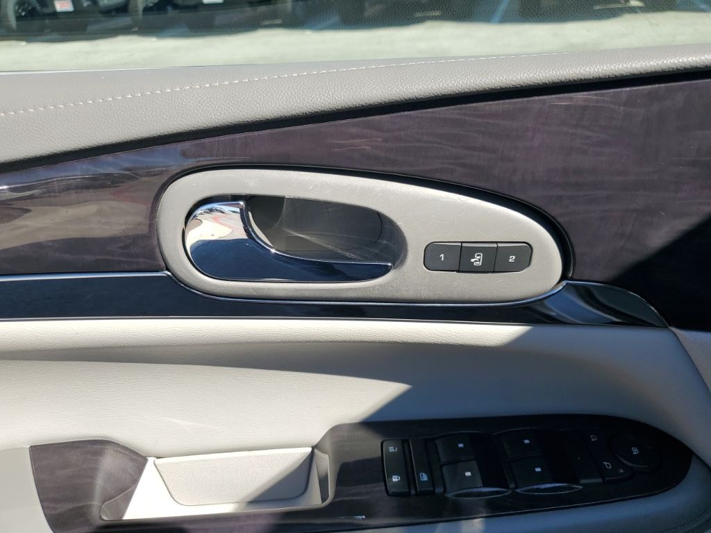 Used Car 2017 Buick Enclave  Leather Group For Sale Under $25,000 In Austin, Texas
