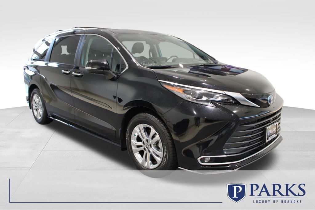 2024 Toyota Sienna Platinum 7-Passenger AWD