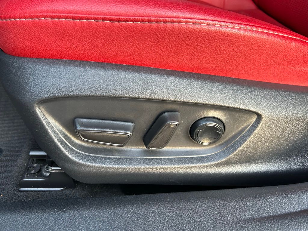 2018 Toyota Camry XSE 15