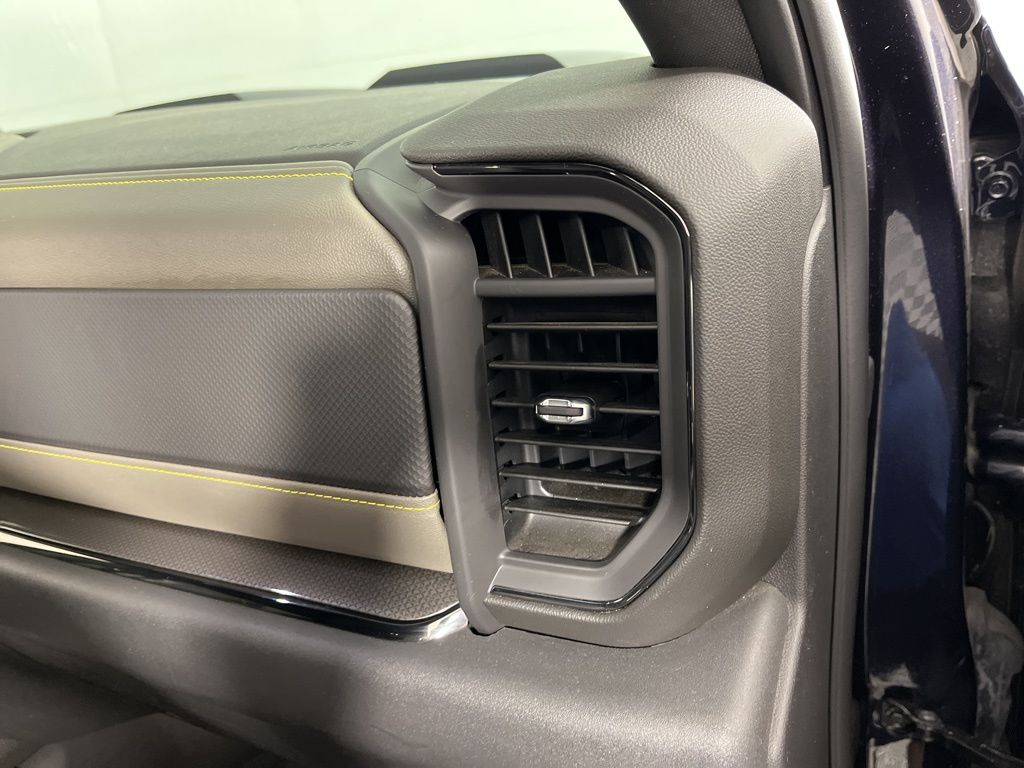 Thumbnail: 2024 Chevrolet Silverado 1500 - 17