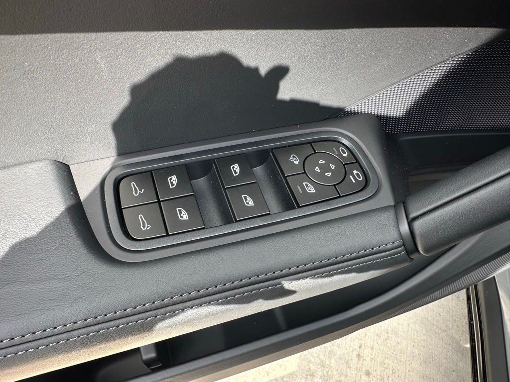 Thumbnail: 2026 Porsche  - 22