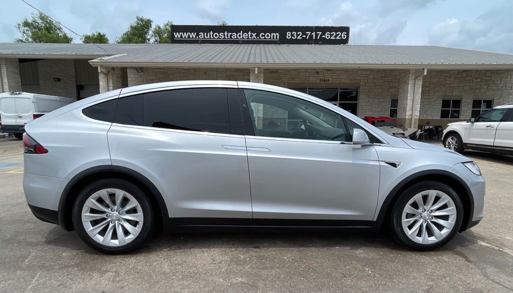 2018 Tesla Model X 75D Silver at Autostrade