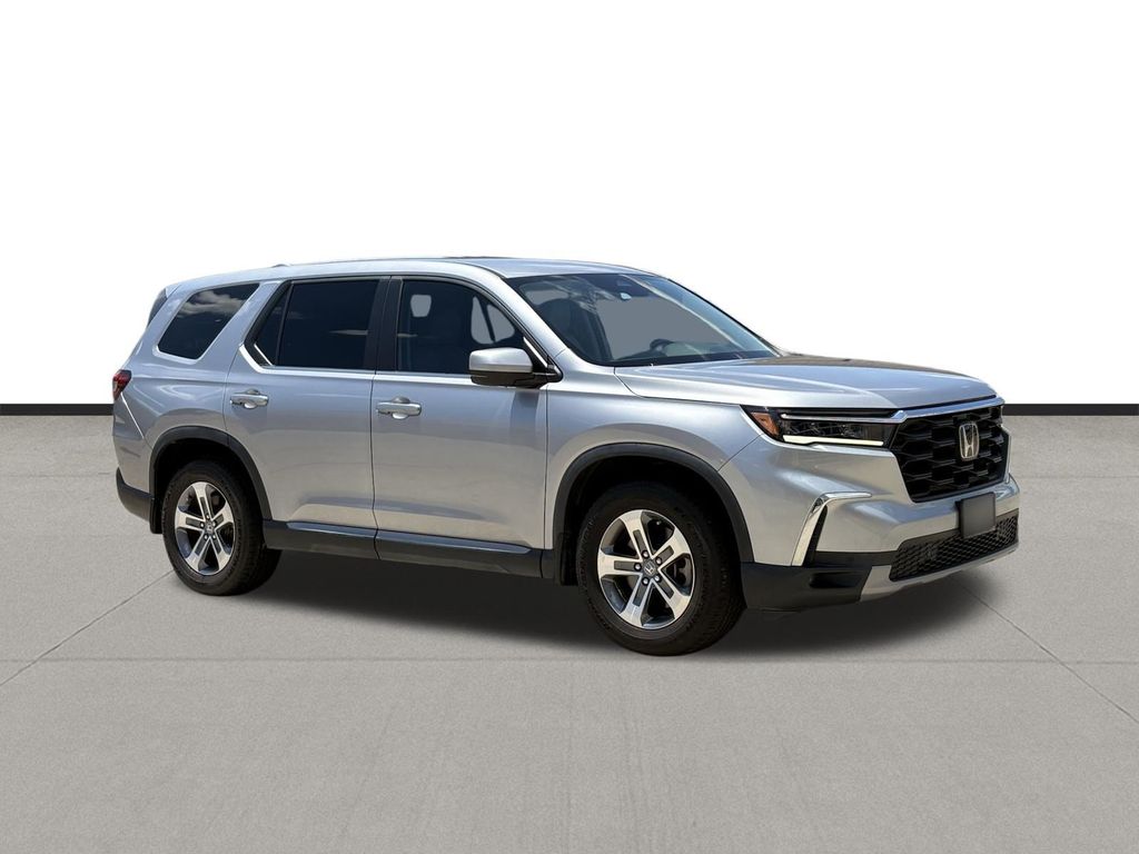 2023 Honda Pilot EX-L Silver at Community Honda