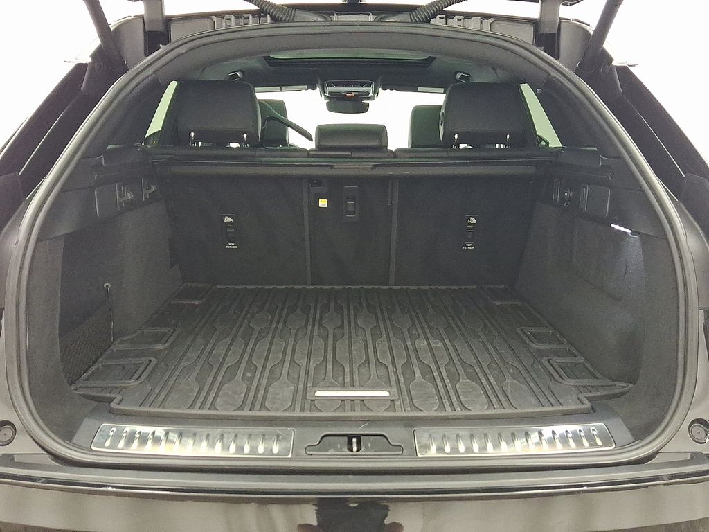 Thumbnail: 2025 Land Rover Range Rover Velar - 28