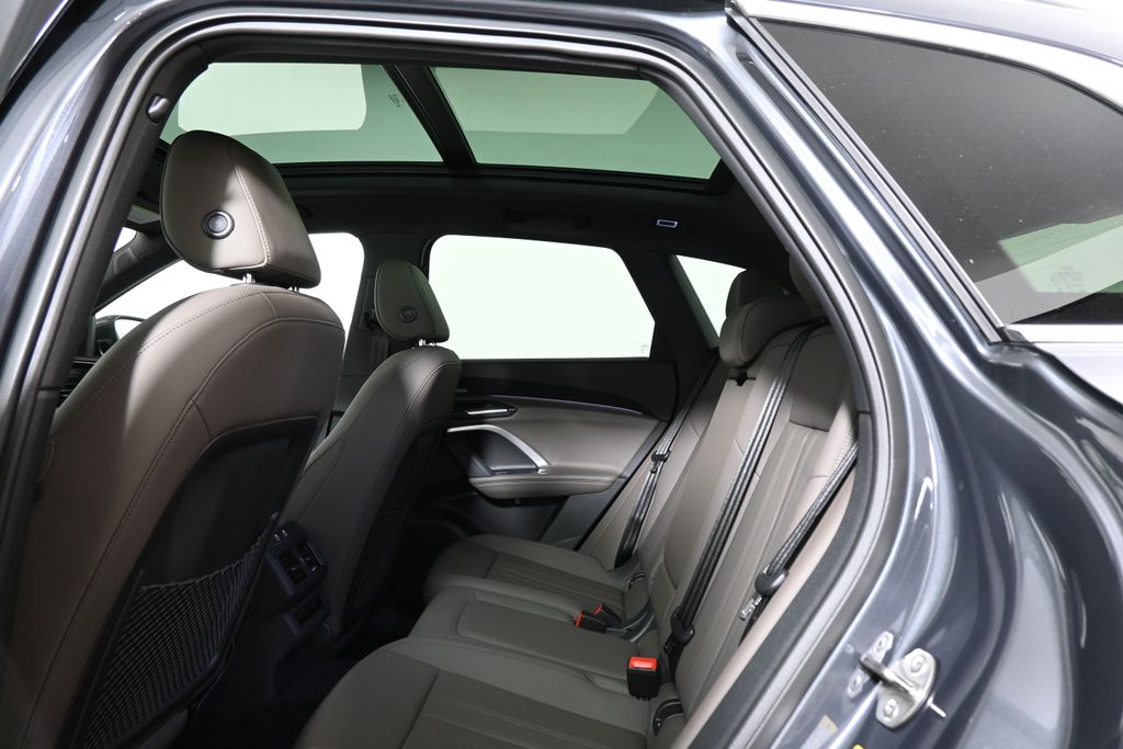 Thumbnail: 2025 Audi Q5 - 28