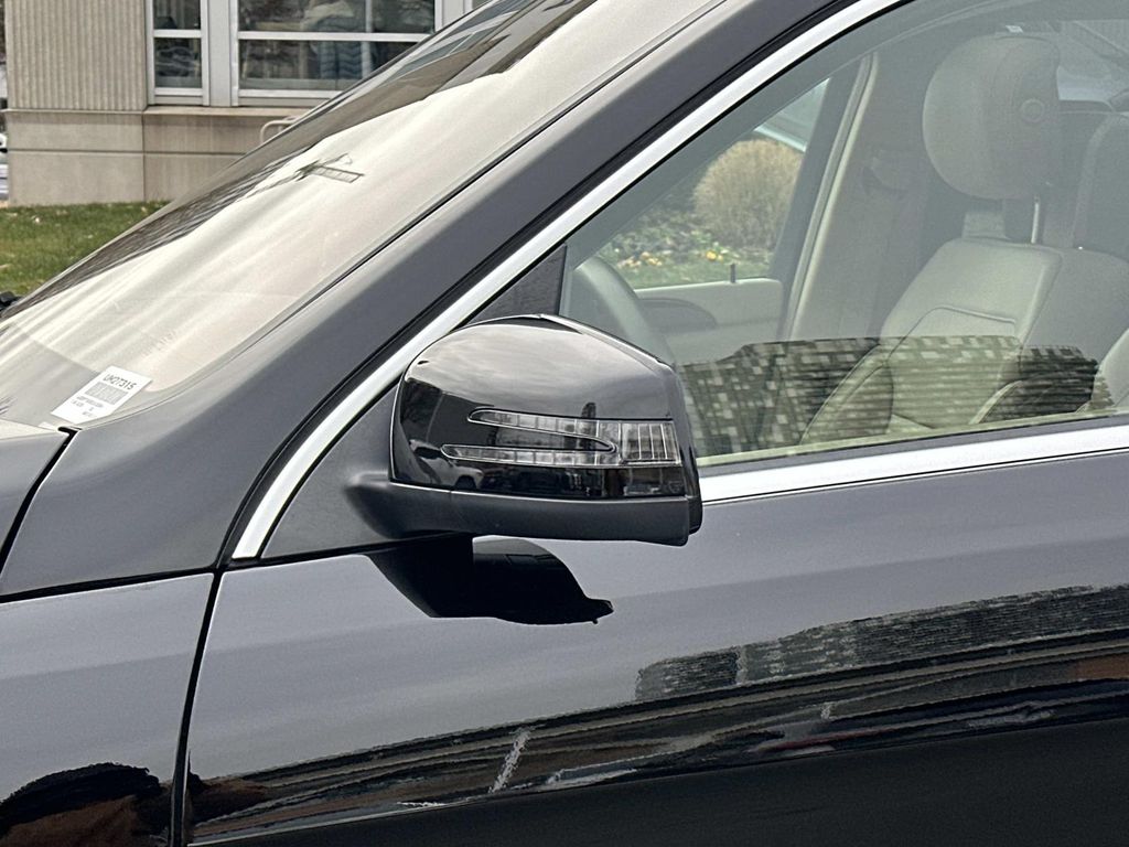 Thumbnail: 2013 Mercedes-Benz GL-Class - 13