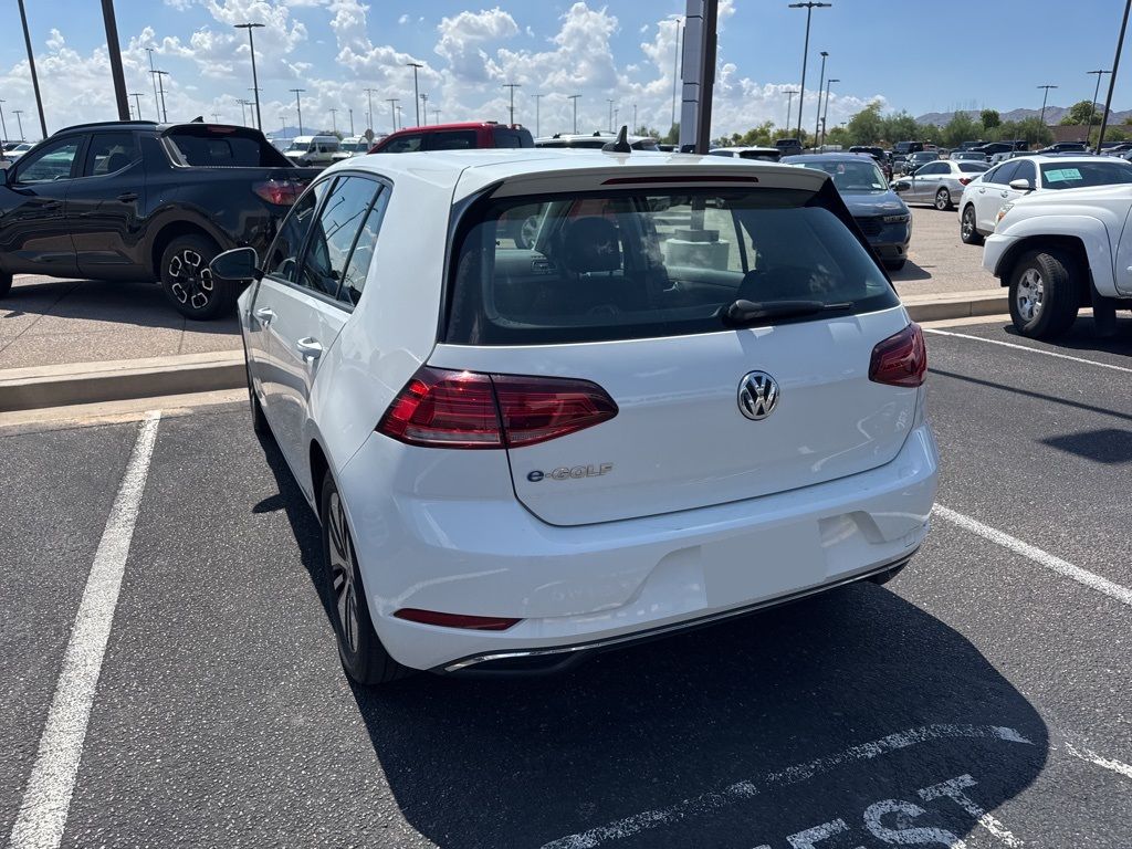 Thumbnail: 2018 Volkswagen e-Golf - 3