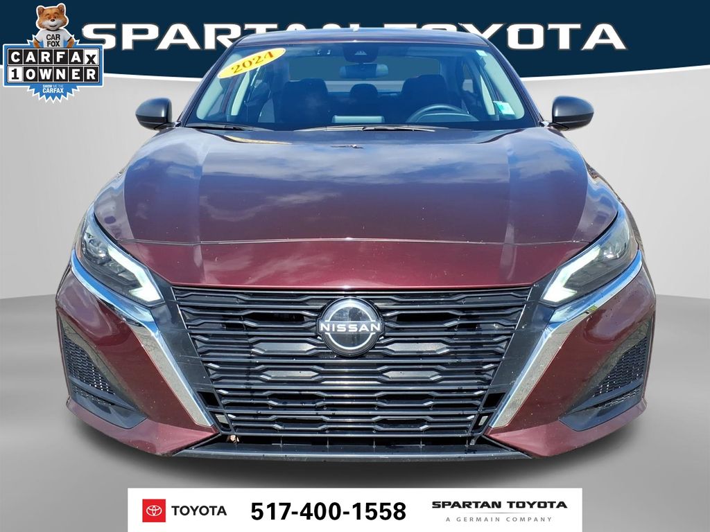 Used 2024 Red Nissan 2.5 SV image 2
