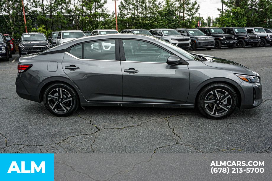 Used 2024 Gray Nissan SV image 9