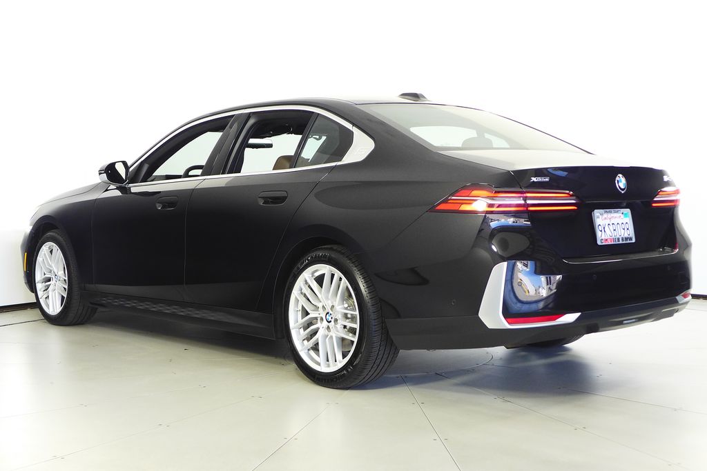 Thumbnail: 2024 BMW 5 Series - 9