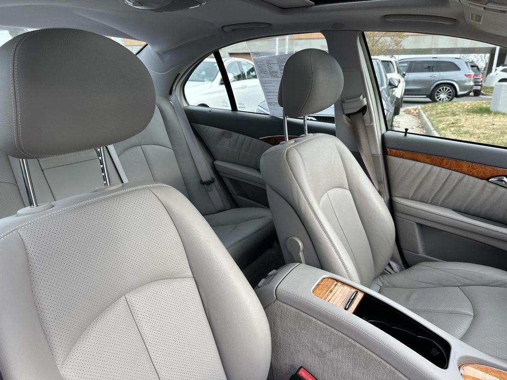 Thumbnail: 2006 Mercedes-Benz E-Class - 24