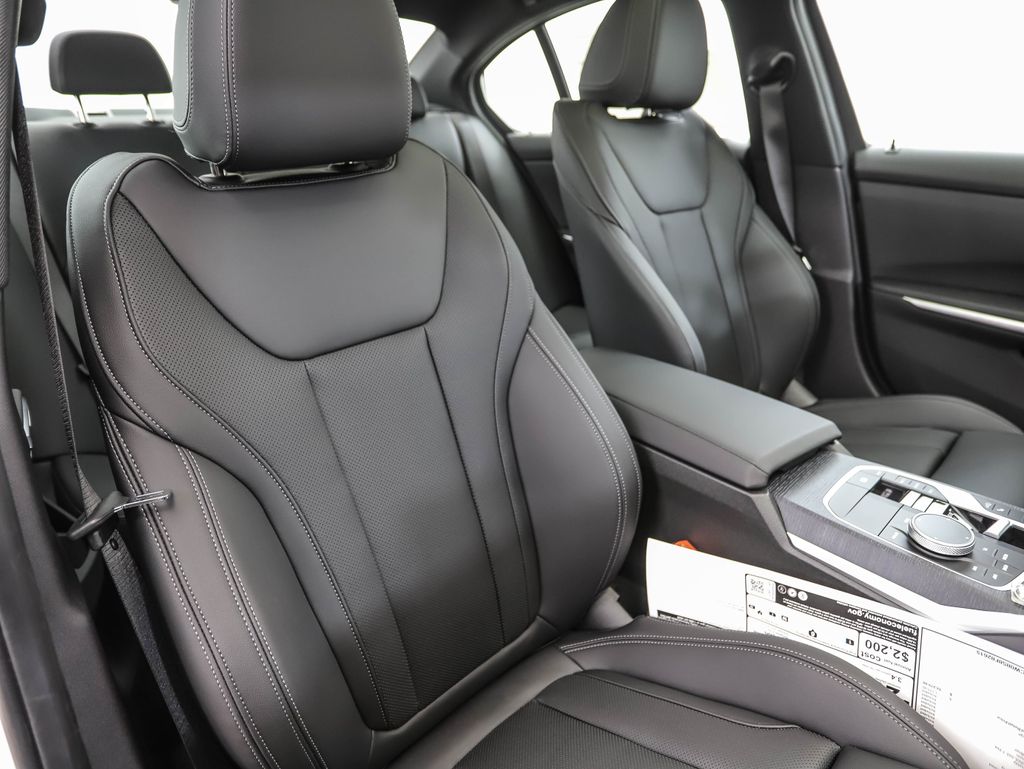 Thumbnail: 2025 BMW 3 Series - 32