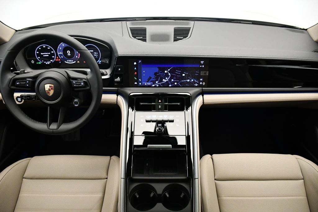 Thumbnail: 2025 Porsche Panamera - 22