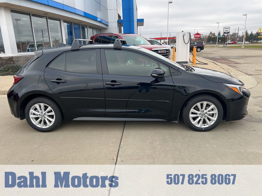 2024 Toyota Corolla Hatchback SE FWD