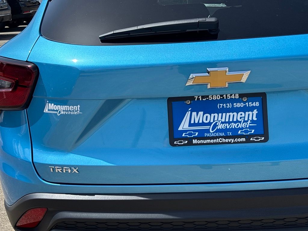 2026 Chevrolet Trax LS - 9