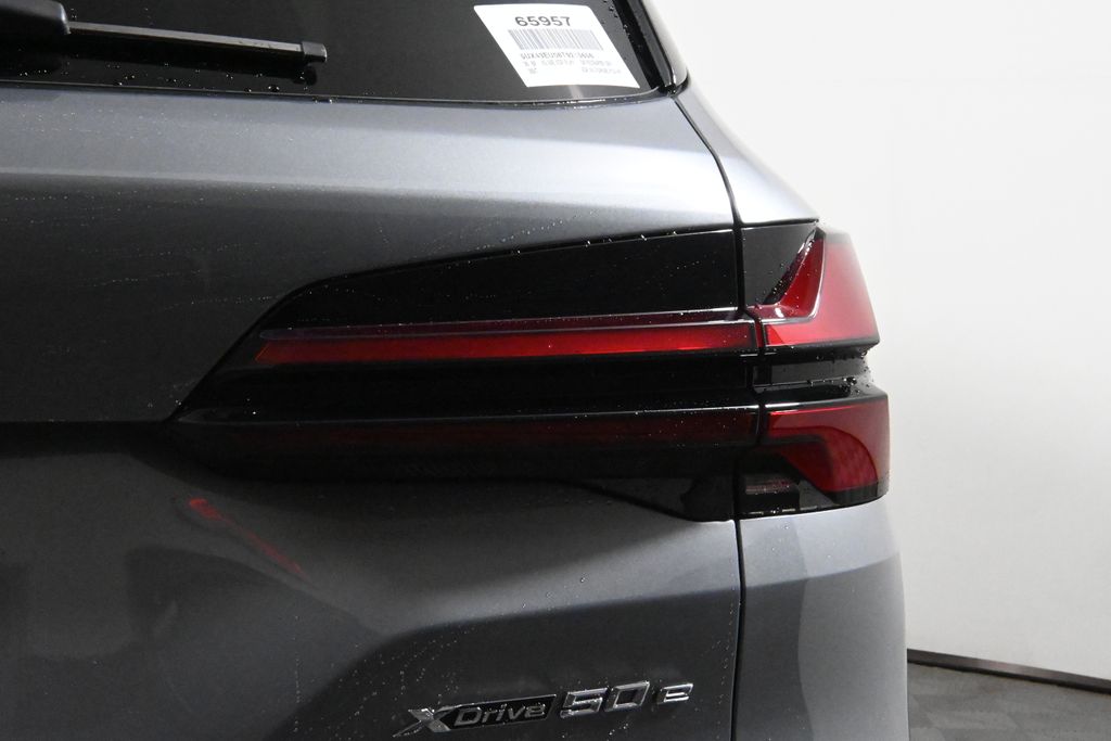 Thumbnail: 2026 BMW X5 - 13