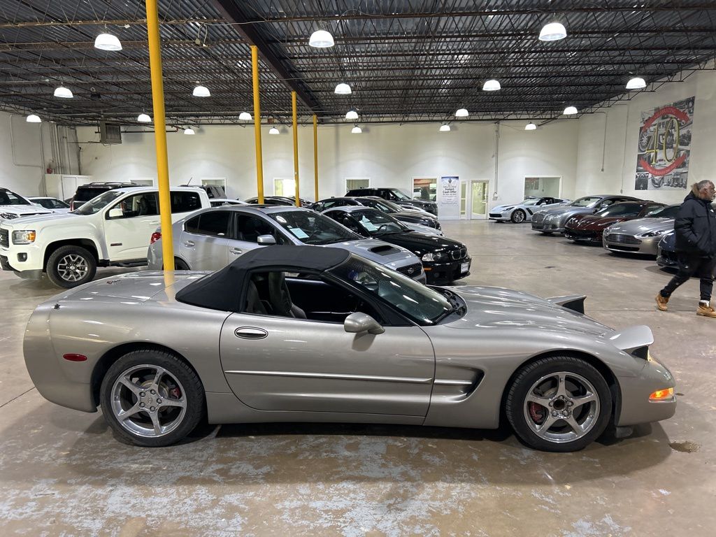 2002 Chevrolet Corvette Base 19