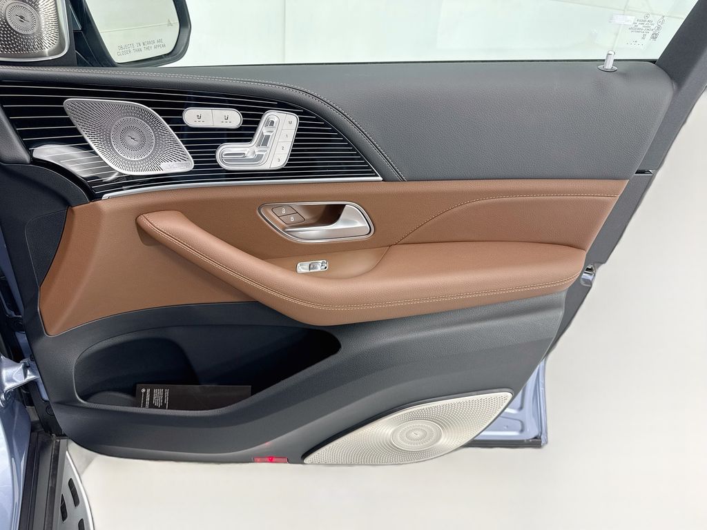 Thumbnail: 2026 Mercedes-Benz GLS - 24