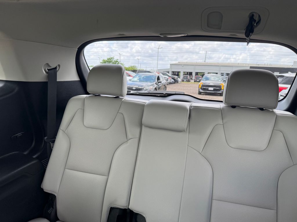 2023 Kia Telluride SX - 11