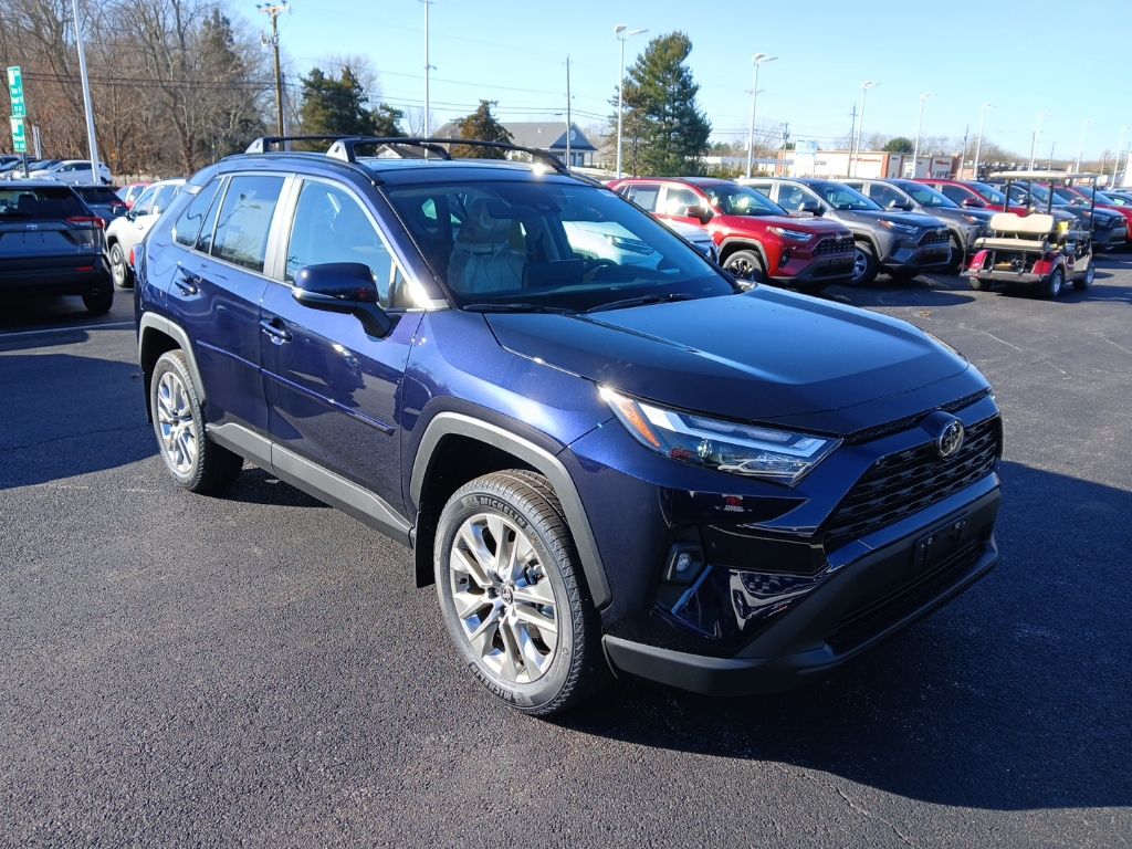 2025 Toyota RAV4 XLE Premium's photo