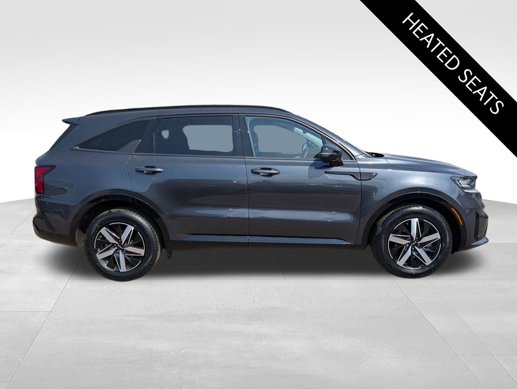 2022 Kia Sorento S photo 3