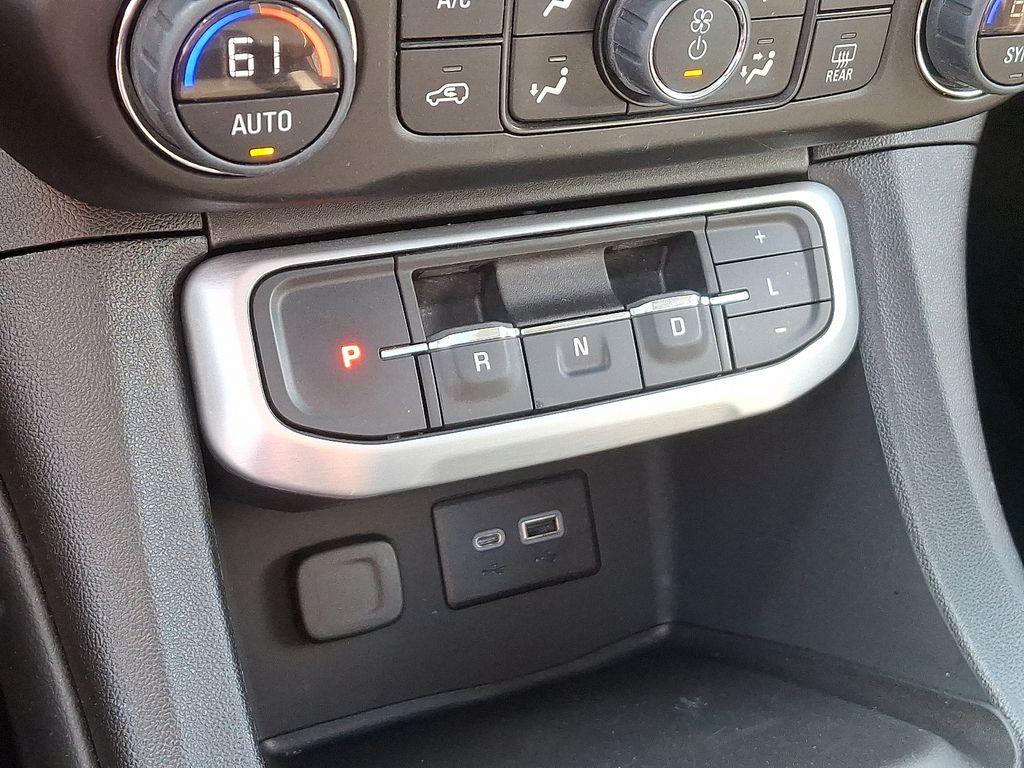 Thumbnail: 2022 GMC Acadia - 16