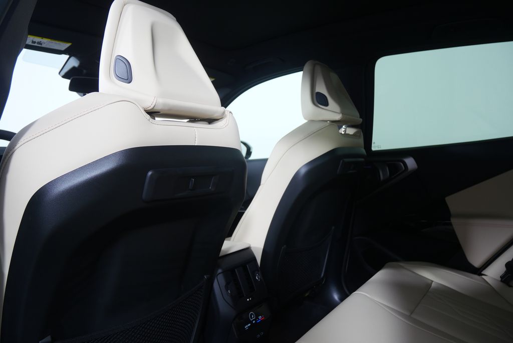 Thumbnail: 2026 BMW X3 - 16