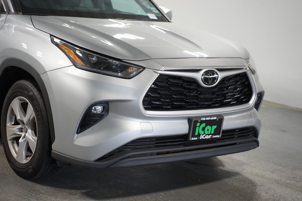2021 Toyota Highlander LE 4
