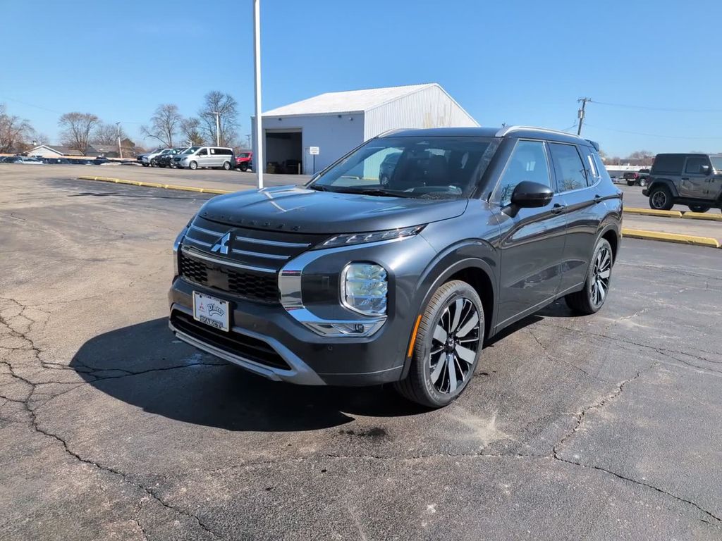 New 2026 Gray Mitsubishi SEL image 14