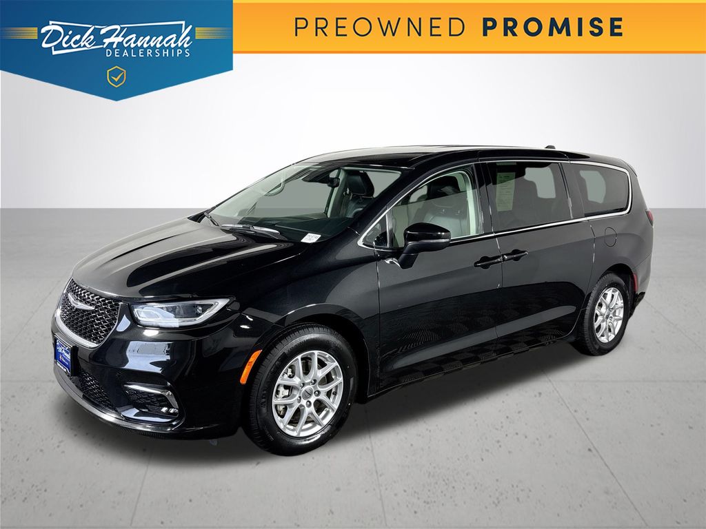 Dick Hannah Dick Says Yes - 2023 Chrysler Pacifica Touring L For Sale in Vancouver, WA