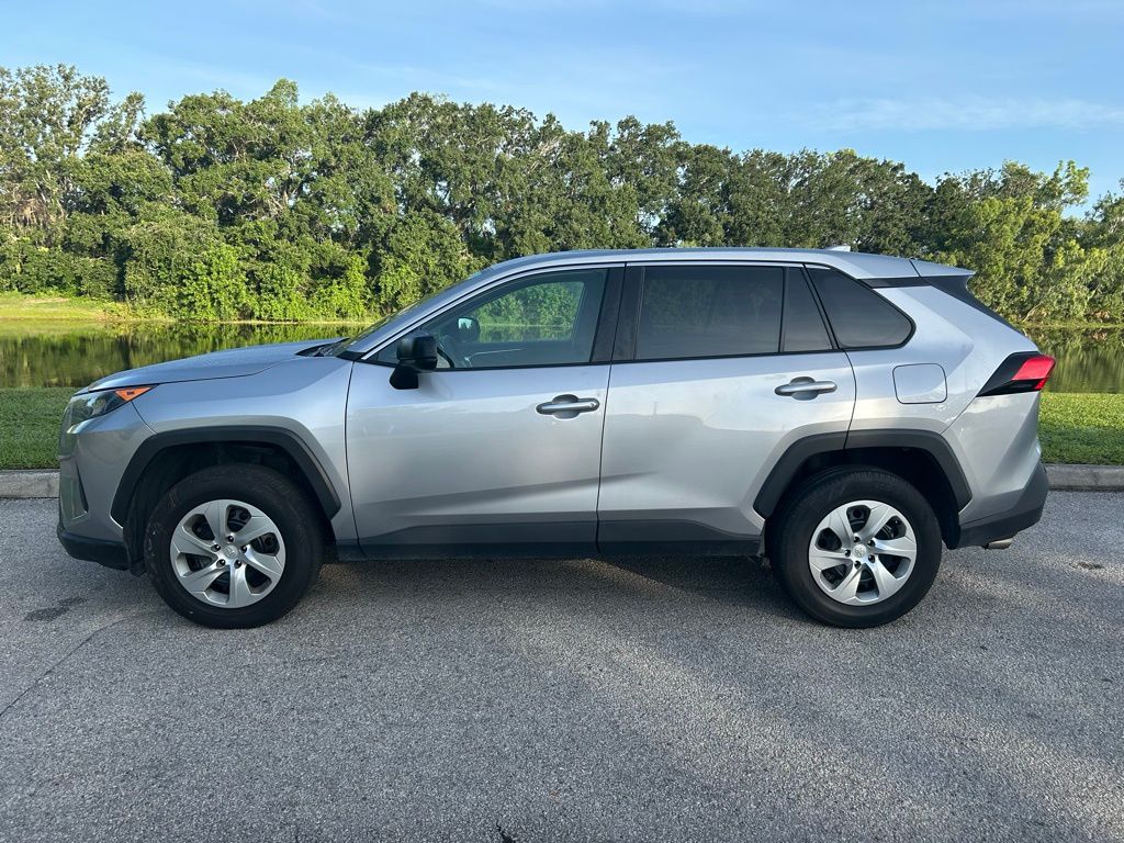 2022 Toyota RAV4 LE 2