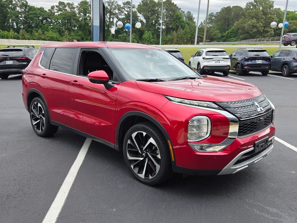 2024 Mitsubishi Outlander SE S-AWC's photo