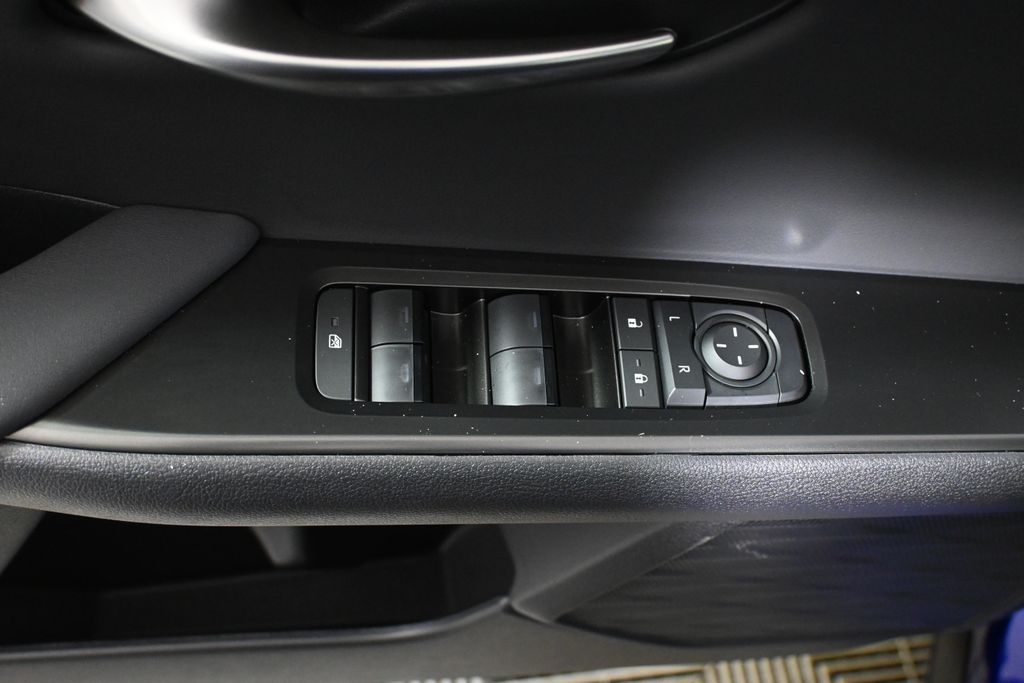 Thumbnail: 2025 Lexus UX - 29