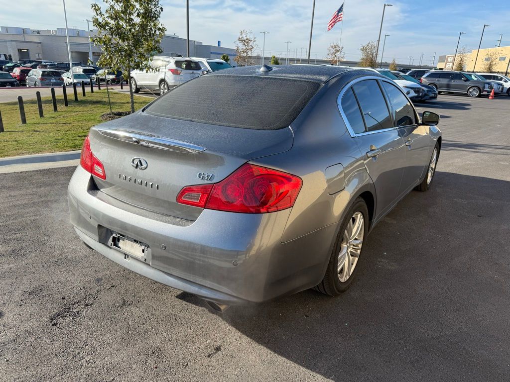 Thumbnail: 2011 INFINITI G37 - 4