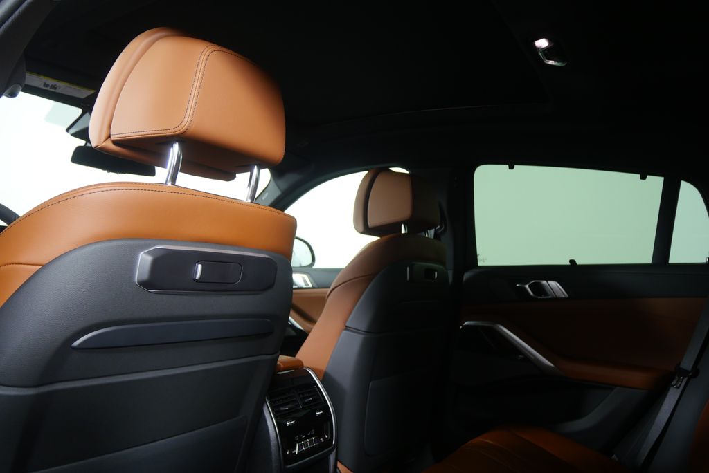 Thumbnail: 2026 BMW X6 - 16