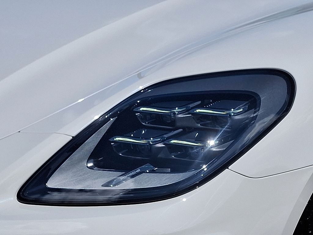 Thumbnail: 2025 Porsche Panamera - 11