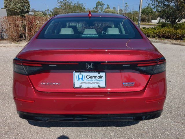New 2026 Radiant Red Metallic Honda Touring image 4