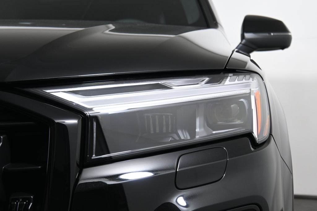 Thumbnail: 2026 Audi Q7 - 9