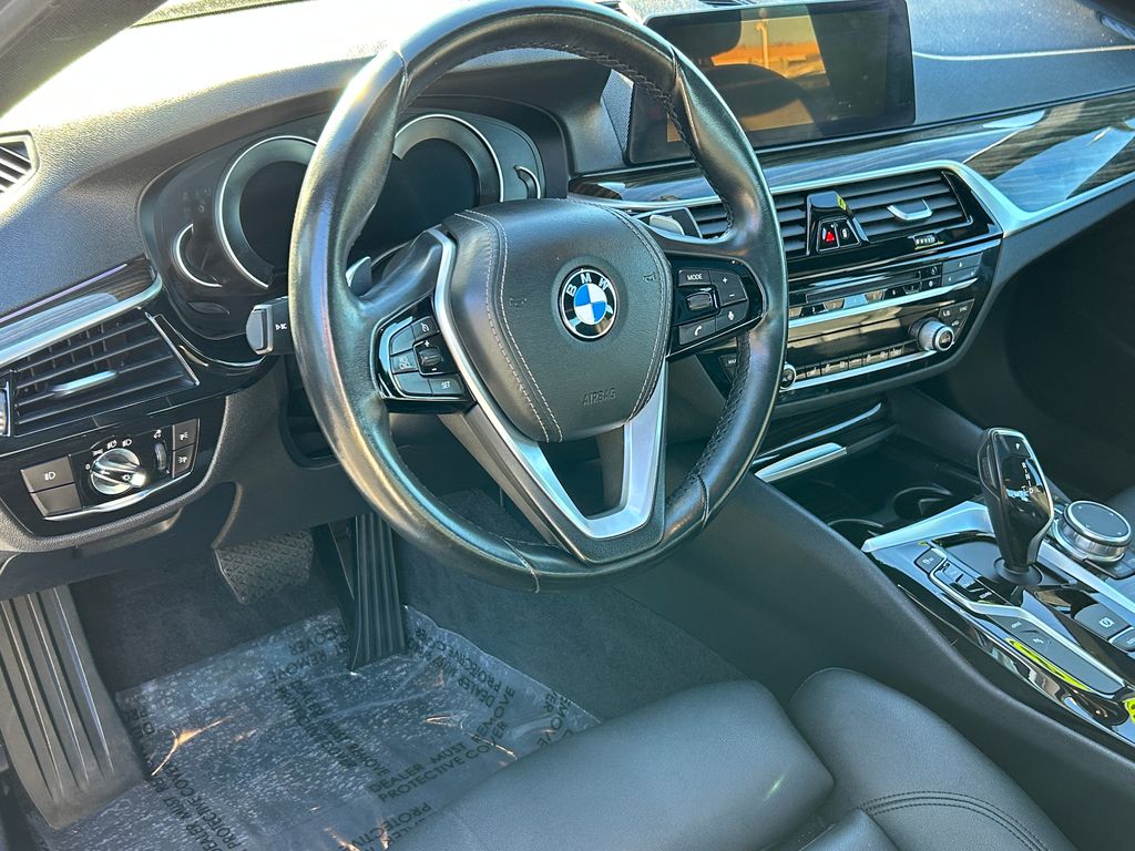 Thumbnail: 2018 BMW 5 Series - 13