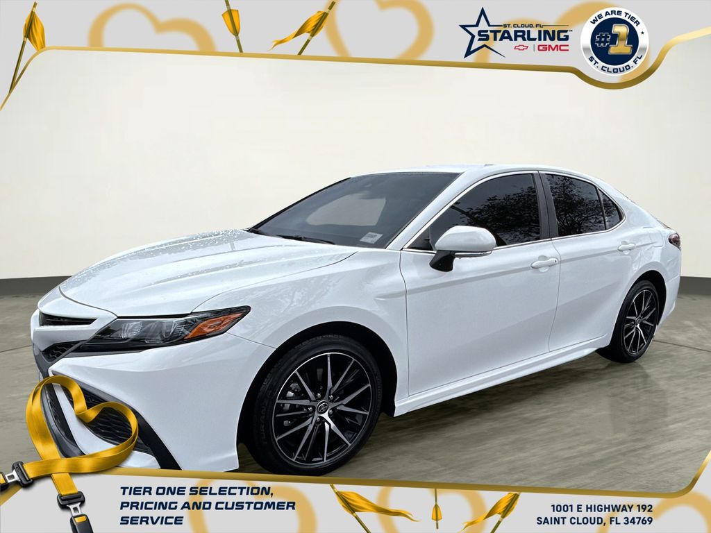 2024 Toyota Camry SE FWD